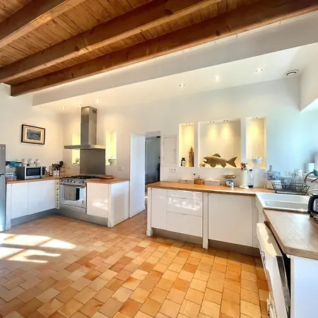 Semesterbostad La Parenthese A La - Swimming Pool - Family