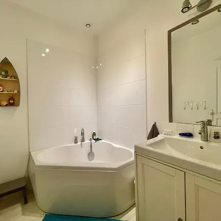 Semesterbostad La Parenthese A La - Swimming Pool - Family